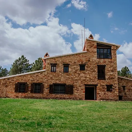 Hostel Cotanda - Casa De Montana Aislada En El Macizo Del Penyagolosa Puertomingalvo