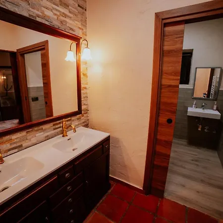 Cotanda - Casa De Montana Aislada En El Macizo Del Penyagolosa Hostel